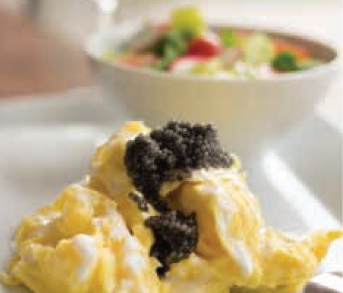 bistro-menil-julias-eggs