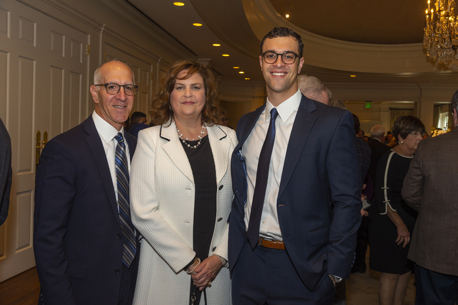 Ashton-Radvansky-and-parents