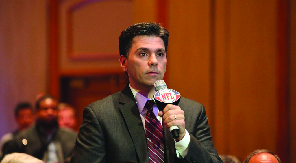 SuperbowlMediaCenter39-Mike-Florio