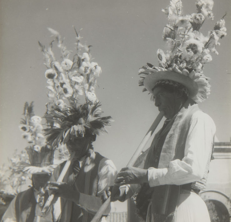 9-Pierre-VergerUntitled-Dance-of-the-Puli-Puli-with-Their-Spectacular-Headdresses-of-Feathers-and-Flowers-Fiesta-de-la-Virgen-Copacabana-Bolivia-1939-45