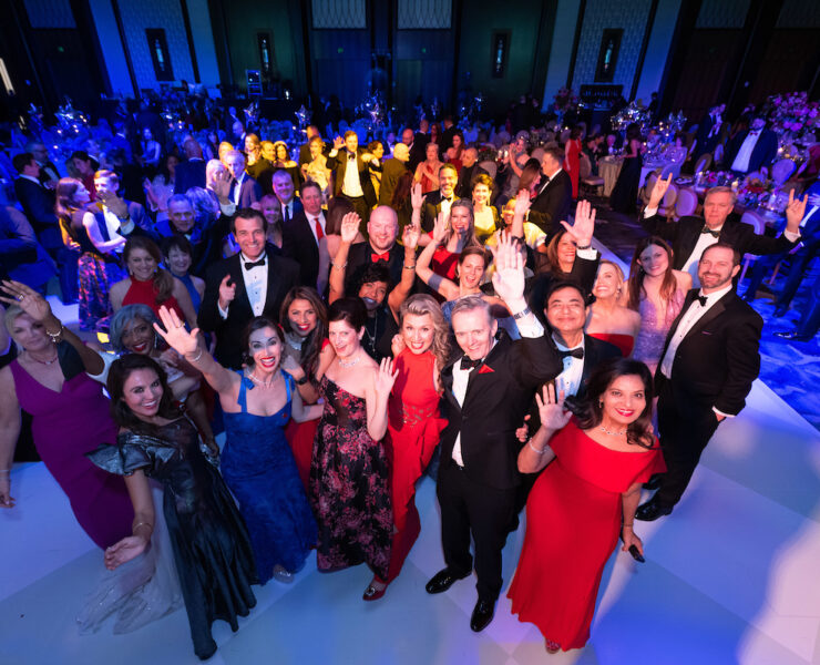 Guests-on-the-dance-floor