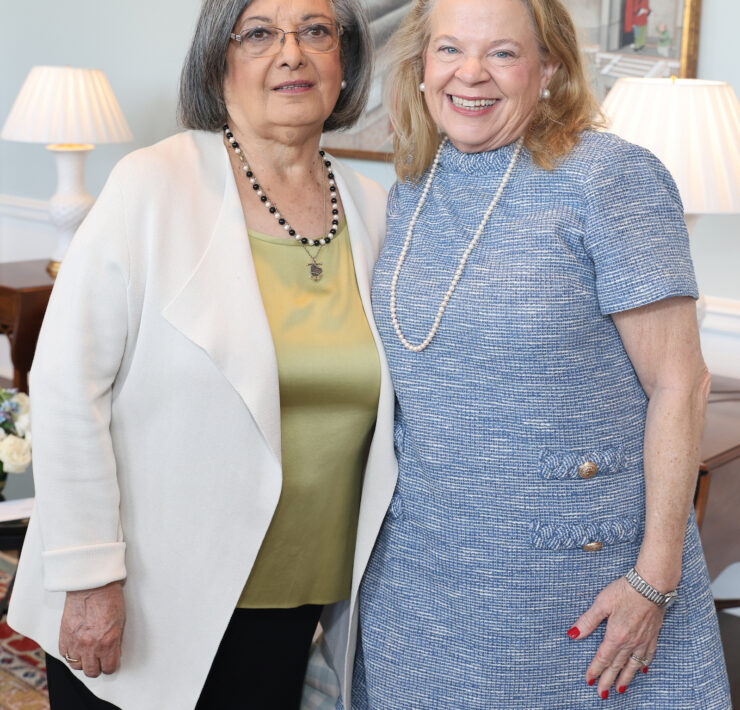 Vivian Thigpen, Julie Little