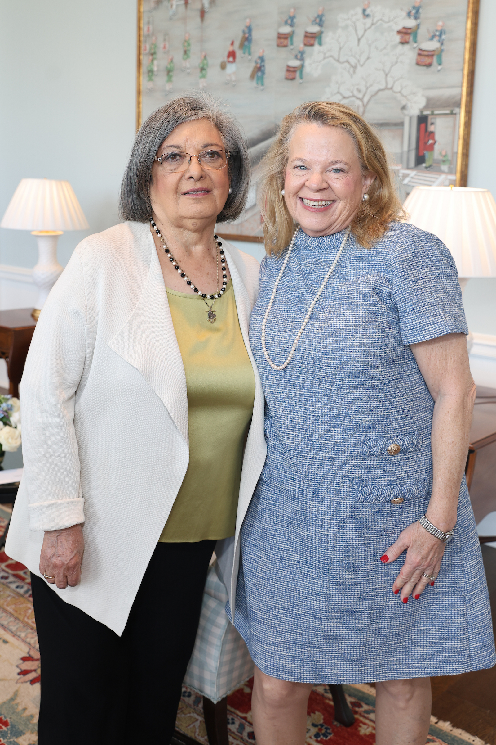 Vivian Thigpen, Julie Little