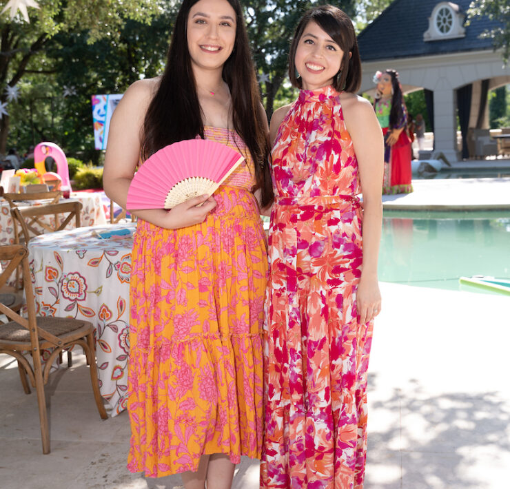 Carolina Meza, Elena Chevez