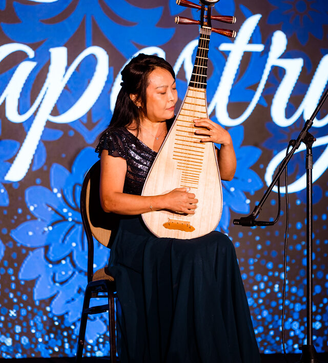 Instrumentalist Changlu Wu photo by Hung L. Truong