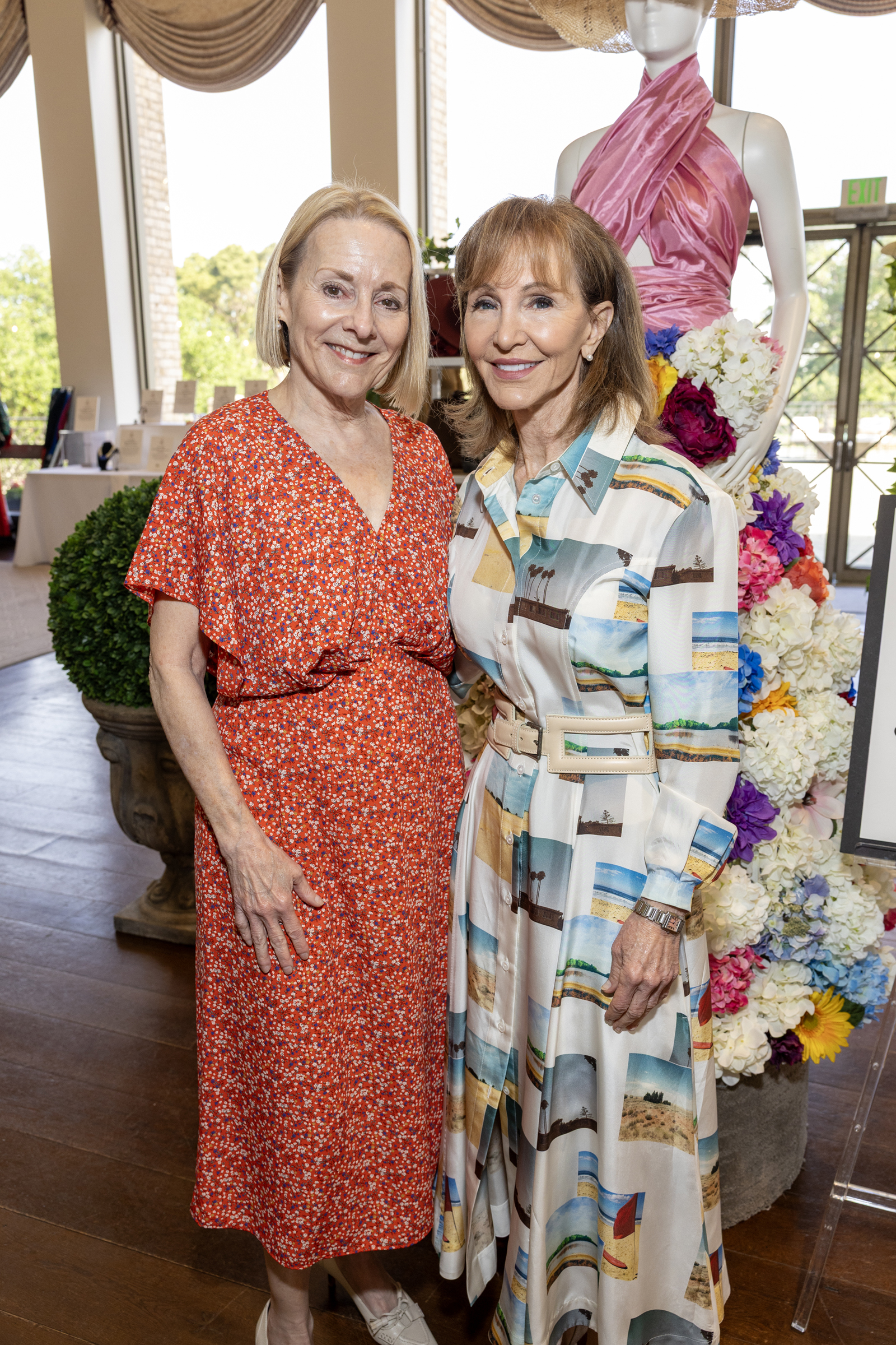 Darlene Clark, Melanie Jarrell (Jenny Antill)