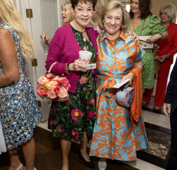 Debby Leighton, Lucy Lewis