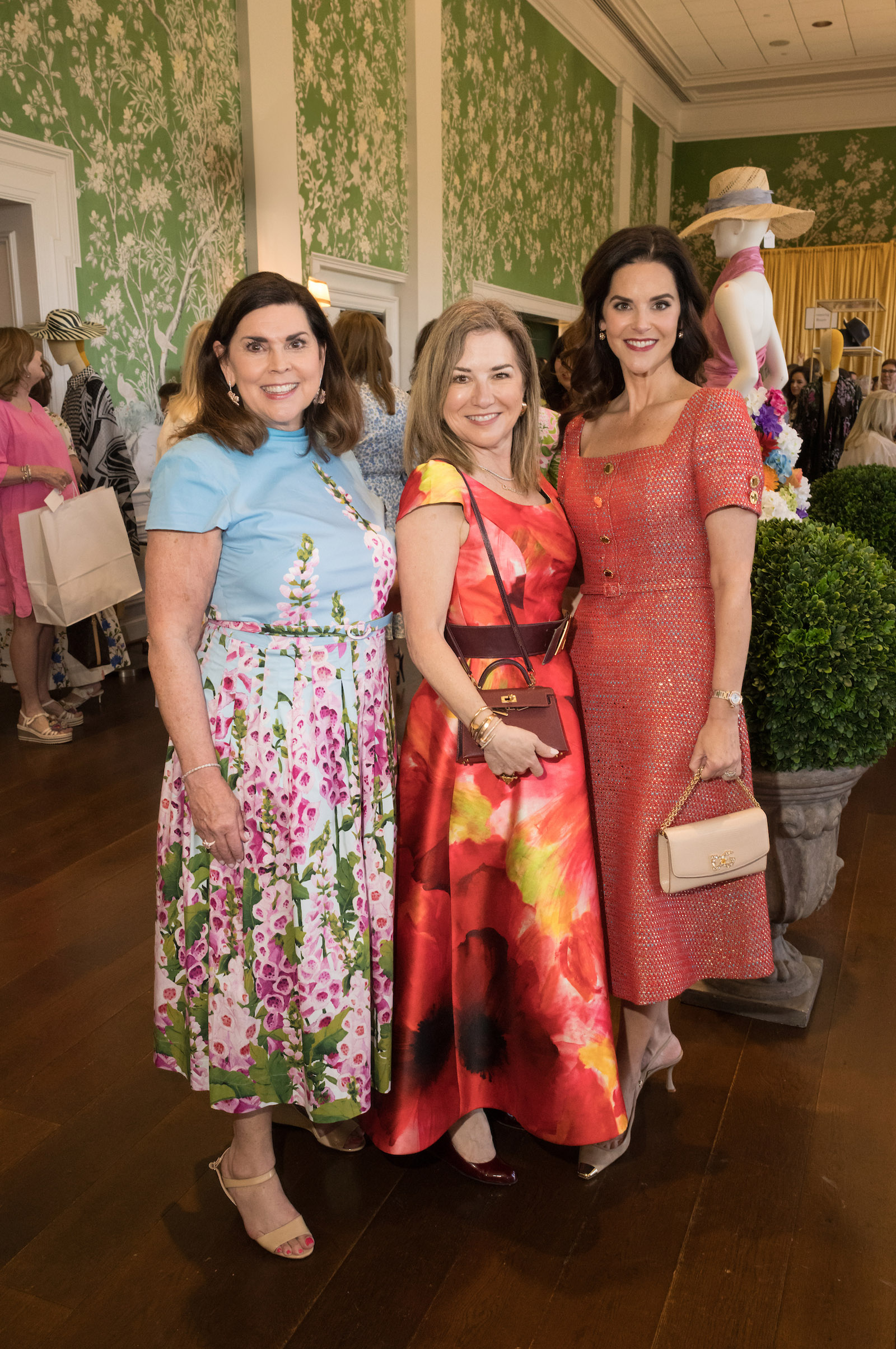 Lesha Elsenbrook, Donae Chramosta, Ann Ayre (Daniel Ortiz)